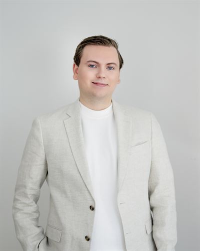 Oskar Jansson, ansvarig mäklare i Vaxholm