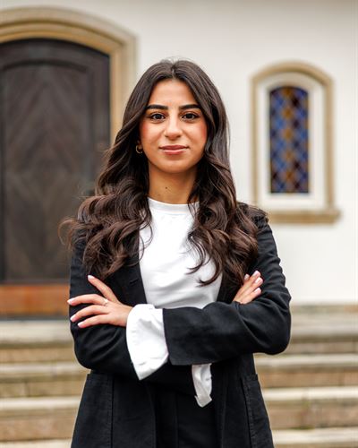 Hanan Danyal, mäklare i Linköping