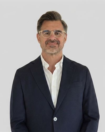 Sasa Jensen, mäklare i Marbella