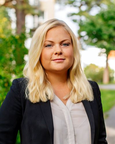 Caroline Engman, ansvarig mäklare i Vällingby-Hässelby