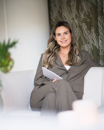 Hanna Willner Mikiver, ansvarig mäklare i Huddinge