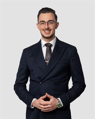 Michel Dagher, ansvarig mäklare i Solna