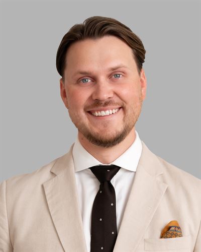Max Huss, blivande mäklare i Stockholm Kungsholmen