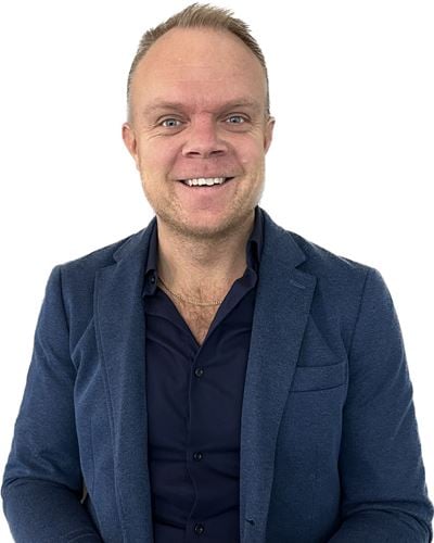 André Petersson, assisterande mäklare i Vaggeryd