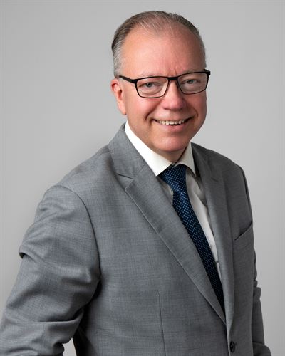 Johan Hallquist, assisterande mäklare i Vallentuna