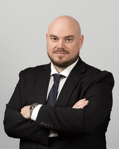 Carl Gustén, ansvarig mäklare i Ludvika