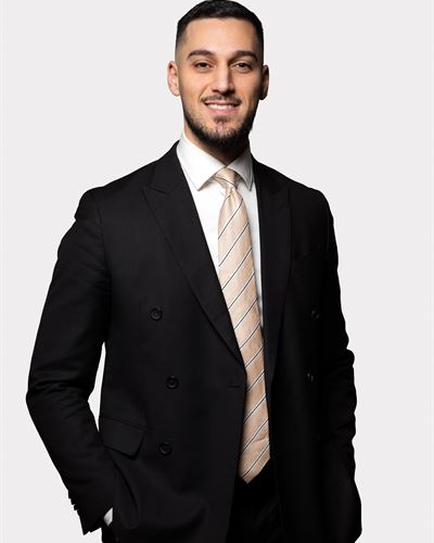 George Shabo, ansvarig mäklare i Hammarby Sjöstad/Nacka