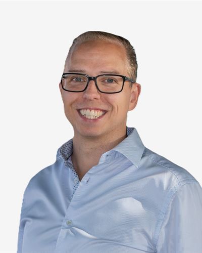 Robert Hultström, ansvarig mäklare i Vänersborg