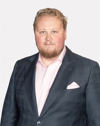 Gabriel Nordenhaag, ansvarig mäklare i Spånga-Vällingby-Hässelby