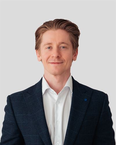 Adrian Pekul, ansvarig mäklare i Stockholm Södermalm