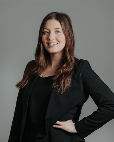 Jennifer Valjus, assistent i Mölndal