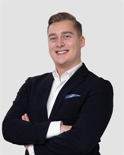 Viktor Johansson, assisterande mäklare i Uppsala & Knivsta