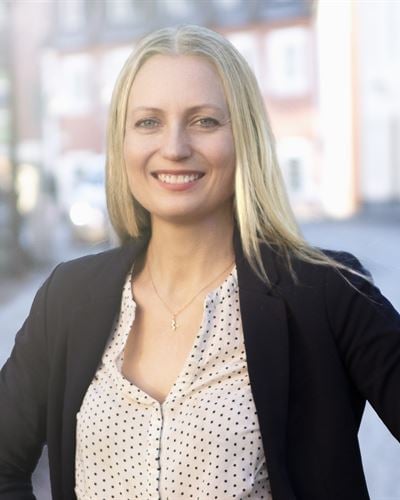 Helena Wass, mäklare / delägare i Enköping
