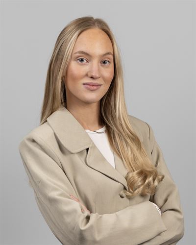 Hanna Bratt, ansvarig mäklare i Ludvika