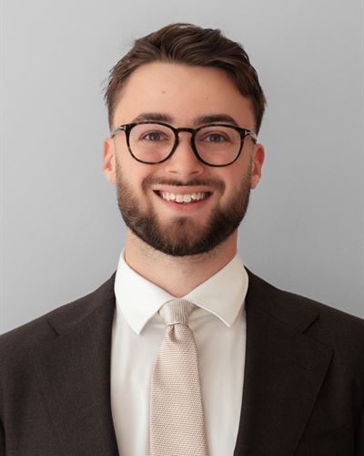 Max Levine Löwengart, blivande mäklare i Stockholm Kungsholmen