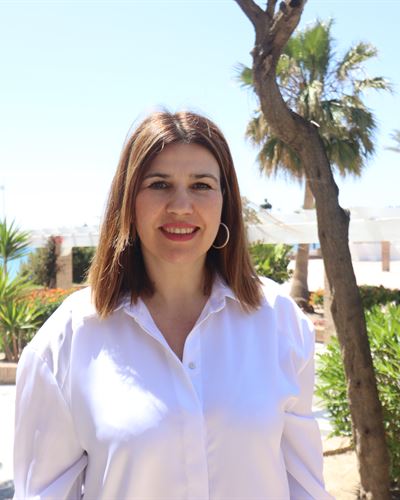 Marifé Acosta, ansvarig mäklare i Nerja