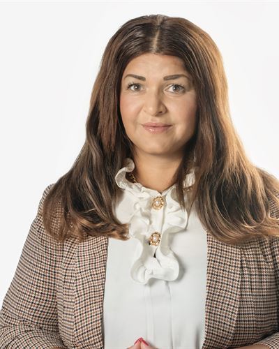 Janna Malcolm, assisterande mäklare i Falkenberg
