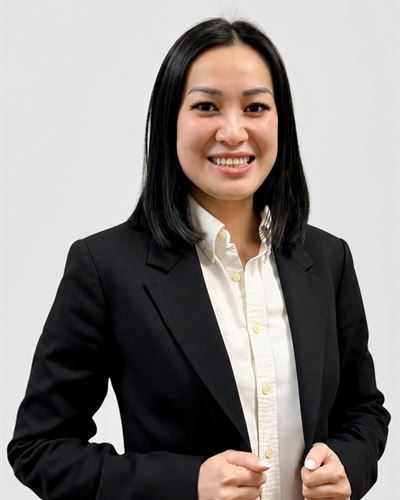 Lena Nguyen, ansvarig mäklare i Göteborg Väster